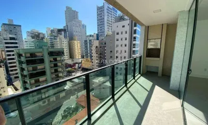 Apartamento com 3 quartos à venda na Rua 207, 101, Meia Praia, Itapema