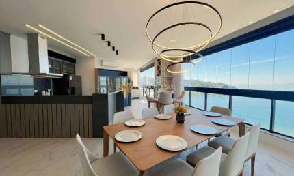 Infinity Club apartamento frente mar com 4 suítes no Centro de Itapema