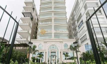 Petit Chateau apartamento frente mar 3 suítes e 3 vagas Canto da Praia