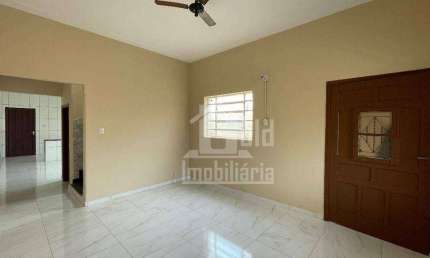Casa com 3 dormitórios para alugar, 122 m² por R$ 2.618,32/mês - Vila Tibério - Ribeirão Preto/SP