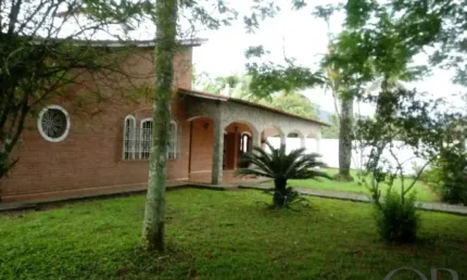 Casa com 7 quartos à venda no Jardim Samambaia, Ubatuba 