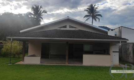 CASA TERREA COM MAIS EDÍCULA DENTRO DE CONDOMINIO FECHADO.