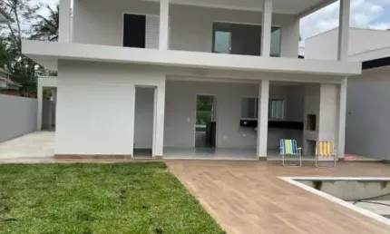 SOBRADO COM 4 SUÍTES DENTRO DE CONDOMINIO FECHADO NO HORTO.