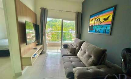 APARTAMENTO MOBILIADO COM 2 DORMITÓRIOS NAS TONINHAS