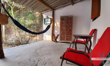 CASA TÉRREA COM 1 DORMITÓRIOS APENAS 100 METROS DA PRAIA DO PEREQUE-AÇÚ