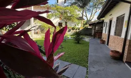 SOBRADO COM 3 DORMITÓRIOS MAIS EDÍCULA COM 4 SUÍTES NO PARQUE VIVAMAR.