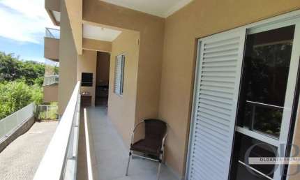 APARTAMENTO MOBILIADO COM 2 DORMITÓRIOS NAS TONINHAS.