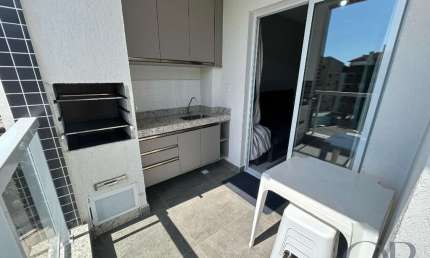 APARTAMENTO MOBILIADO COM 2 DORMITÓRIOS NA PRAIA GRANDE.