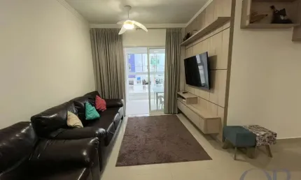 Apartamento mobiliado com 2 dormitórios nas toninhas