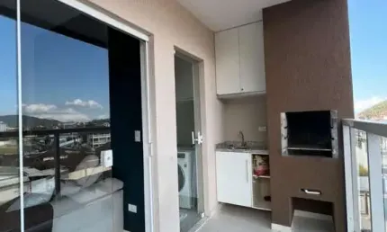 Apartamento mobiliado com 2 dormitórios no pereque-açú