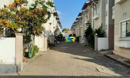Casa com 3 dormitórios à venda, 70 m² por R$ 399.000 - Itaperi - Fortaleza/CE