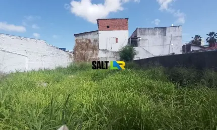 Terreno 220m² com infraestrutura completa e localização privilegiada