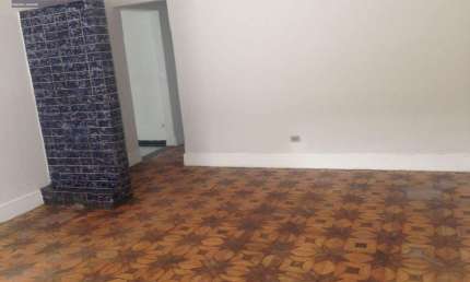 Terreno com Casa Velha em Jaguaré - 435m² à Venda por R$825k