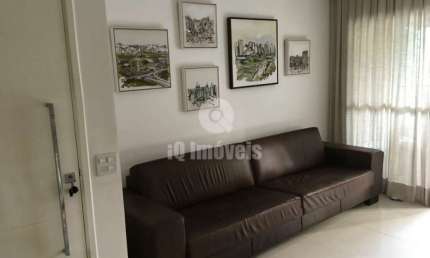 Apartamento a venda Alto de Pinheiros, 100 metros, 3 dormitórios, 1 suíte com 2 vagas.