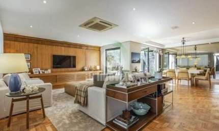 Casa Jardim Paulista, 185m², 3 dormitórios, 2 suítes com 2 vagas.