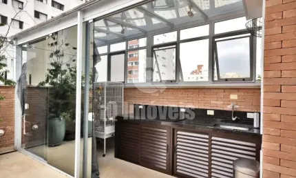 Cobertura duplex, 181m2,  3 dormitórios, 1 suíte com 2 vagas de garagem.