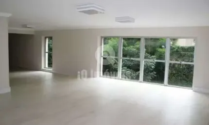 Apartamento na Consolação, 240m2, 4 dormitórios, 3 suítes com 1 vaga de garagem.