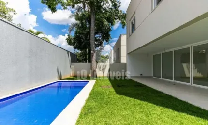 Casa em condomínio fechado na Chácara Santo Antônio