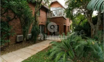 Casa para venda Jardim Europa 4 suítes reformada estilo Normando