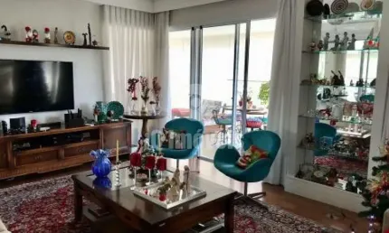 Apartamento Impecável em Perdizes, 221m², 4 dorm, 4 vagas.