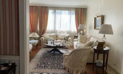 Itaim Bibi , apartamento a venda . Alto padrão, planta original 4 dormitórios, reformado