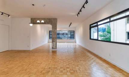 Apartamento a venda Jardins, 220 metros, 3 dormitórios, 1 suíte, 2 vagas.