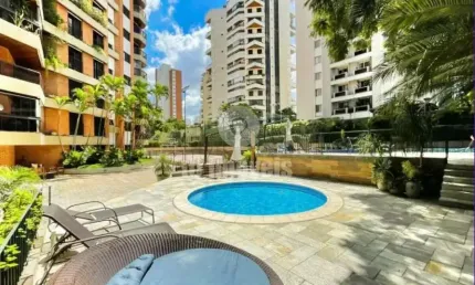 Apartamento todo reformado de 276 m² uteis (493 m² total) com projeto de marcenaria sob medida