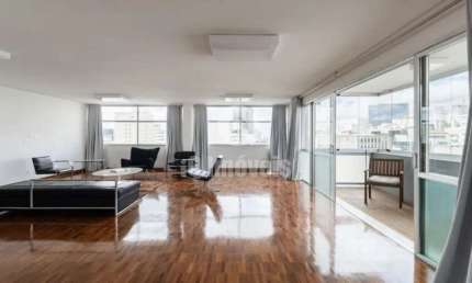 Apartamento 4 dormitórios 1 suíte 2 vagas de garagem reformado