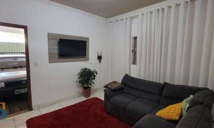 Casa de 2 quartos e 1 vaga de garagem no Residencial Porto Seguro
