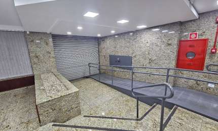 VENDO EDIFÍCIO COMERCIAL, PRÉDIO INTEIRO NO CENTRO DE CURITIBA/PR