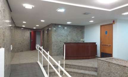 Prédio com 22 salas para alugar na Rua Marechal Deodoro, 1028, Centro, Curitiba