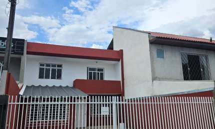 Casa com 3 quartos para alugar na Rua Alete Dacheux Stori, 480, Jardim das Américas, Curitiba