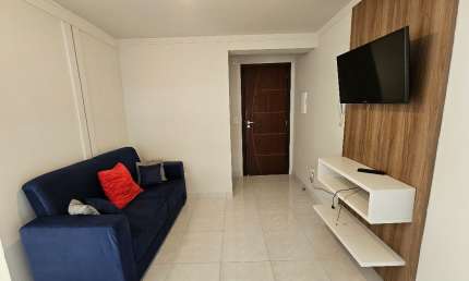 Apartamento mobiliado de um dormitório no Centro de Curitiba-PR
