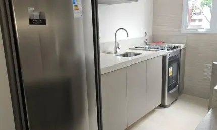 Apartamento novo mobiliado de 02 quartos no jardim botânico