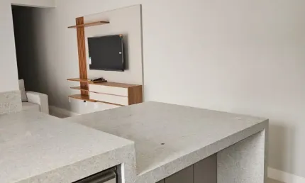 Apartamento novo mobiliado de 02 quartos no jardim botânico