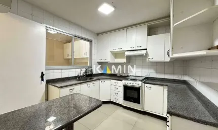 Sobrado com 2 dormitórios para alugar, 116 m² por R$ 3.360,00/mês - Uberaba - Curitiba/PR