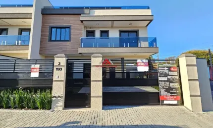 Sobrado com 03 Suítes e 170m²  - Boneca do Iguaçu - São José dos Pinhais.
