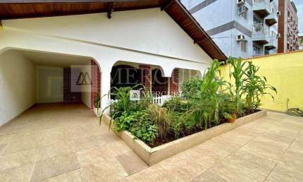 Casa Enseada, 3 quartos à venda por R$ 800.000 – Imobiliária Guarujá
