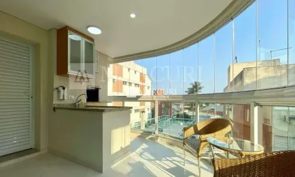 Apartamento com Varanda Gourmet e Três Suítes na Praia da Enseada, Guarujá