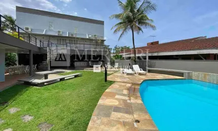 Casa com piscina e área gourmet na praia da enseada, guarujá