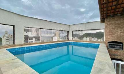 Cobertura no Guarujá, Astúrias, com Varanda e Piscina com Vista Mar, 3 Quartos.