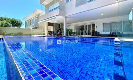 Casa em Condomínio Fechado no Guarujá, Enseada, com Piscina e Área Gourmet, com 6 Suítes, Mercuri Imóveis - Imobiliaria no Guarujá.