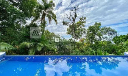 Casa no guarujá, em condomínio fechado, com 4 suítes à venda - condomínio sítio são pedro - imobiliária mercuri guarujá