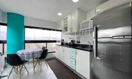 Apartamento no guarujá, enseada, 2 quartos e varanda - mercuri imóveis - imobiliária no guarujá