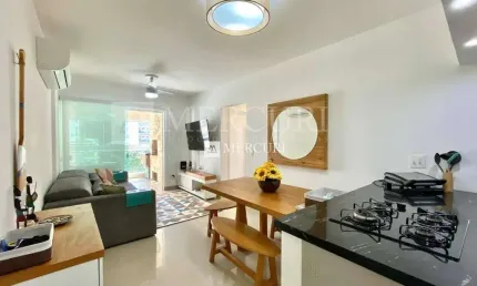 Apartamento no Guarujá, Pitangueiras, com Varanda Gourmet, com 2 Quartos.