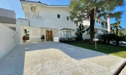 Casa no Guarujá, Condomínio Fechado, Jardim Acapulco,, 4 quartos (4 suítes) à venda