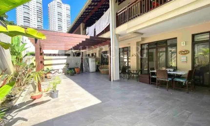 Apartamento no guarujá, enseada, condomínio frente mar, 3 quartos e  espaço gourmet com churrasqueira - mercuri imóveis - imobiliária no guarujá