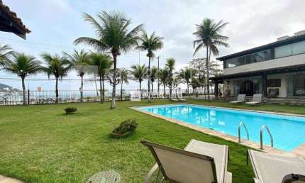 Casa no Guarujá, Enseada com Piscina e Churrasqueirae 10 Quartos