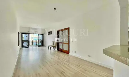 Apartamento no guarujá, com sacada na praia da enseada - mercuri imóveis guarujá