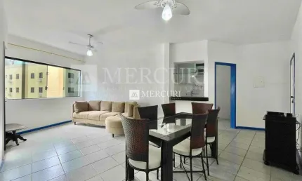 Apartamento com sala ampla na praia da enseada, guarujá
